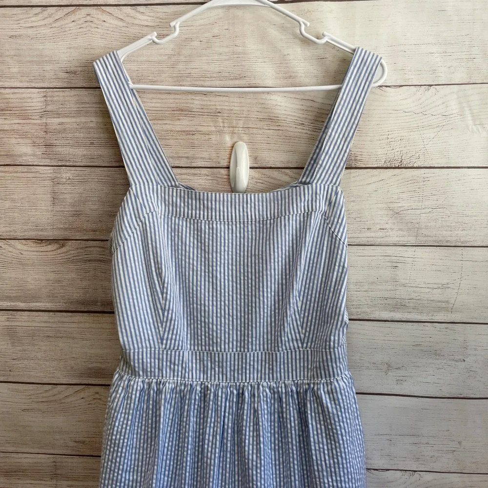 J‎ CREW BLUE AND WHITE SEERSUCKER APRON DRESS